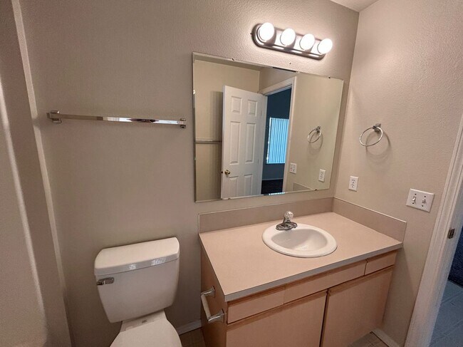 Foto del edificio - 215 N Sea Fury Ln