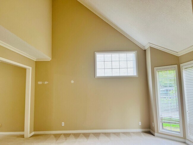 Foto del edificio - *$1500 off the first full month!* Beautifu...