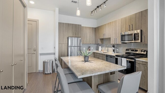 Foto del edificio - 101 S Center St