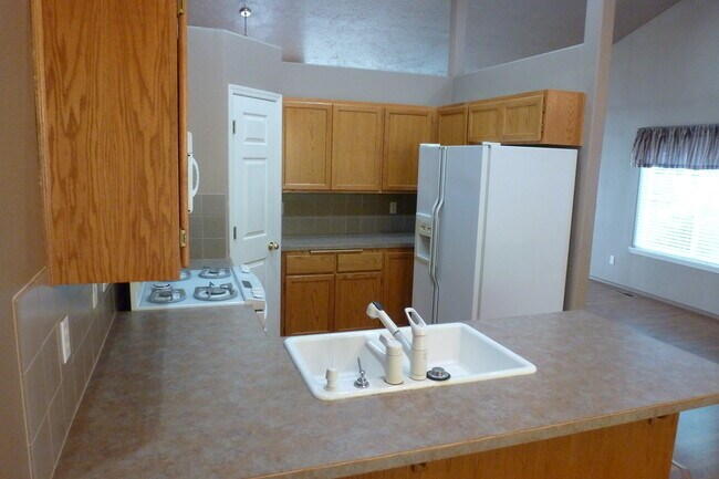 Foto del edificio - 5456 Monterey Dr SE