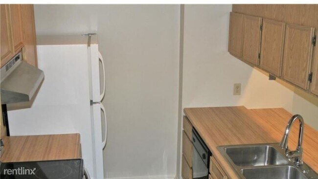 Building Photo - 2 br, 1.5 bath Condo - 9416 Timber View Dr