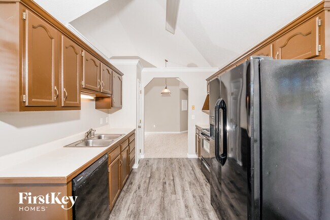 Building Photo - 6768 Crossbrook Ln