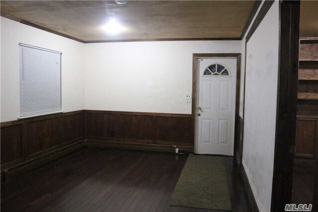 Primary Photo - 35 Ridgewood Ave