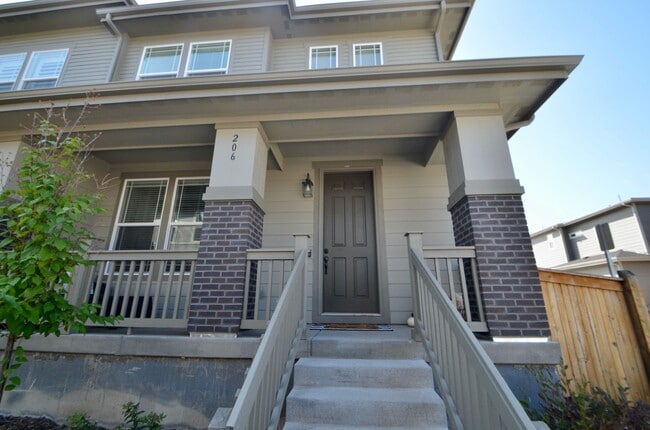 Foto del edificio - 3 bd/2.5 ba Townhome!