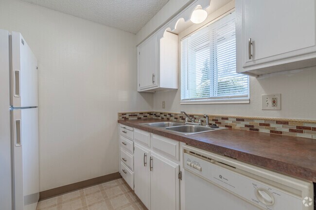 2BR 1,5 BA - Cocina de 1050SF - Southside Apartments