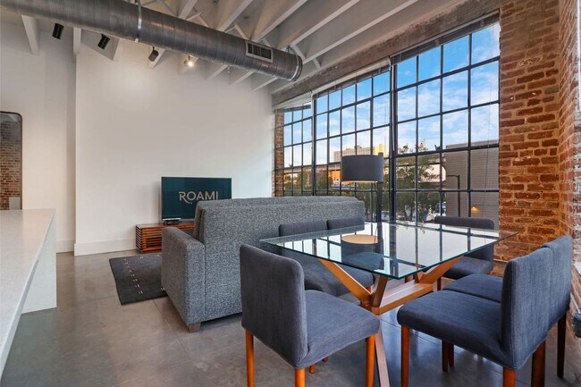 Foto del edificio - 822 Howard Ave