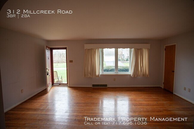 Foto del edificio - 312 Mill Creek Rd