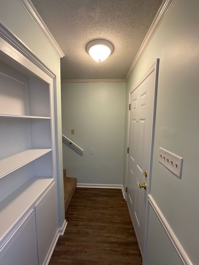 Foto del edificio - 3924 Miramar Ct