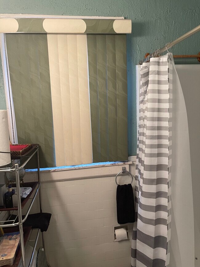 16134 Lawton St Unit TWO NORTH UPPER, Detroit, MI 48221 Apartments in