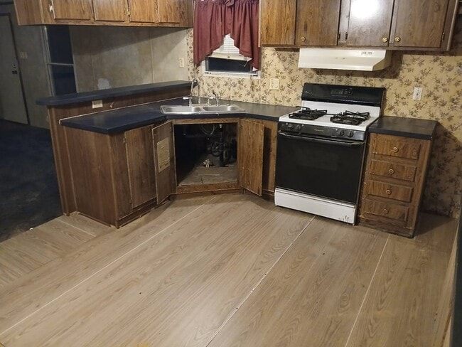 Building Photo - Sunny 3-Bedroom Home with 2 Baths and 1,500 Sq Ft in the Heart of Denmark – Only $850/mo