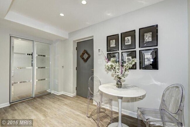 Foto del edificio - Available Now! 2 Bedroom Condo in Adams Mo...