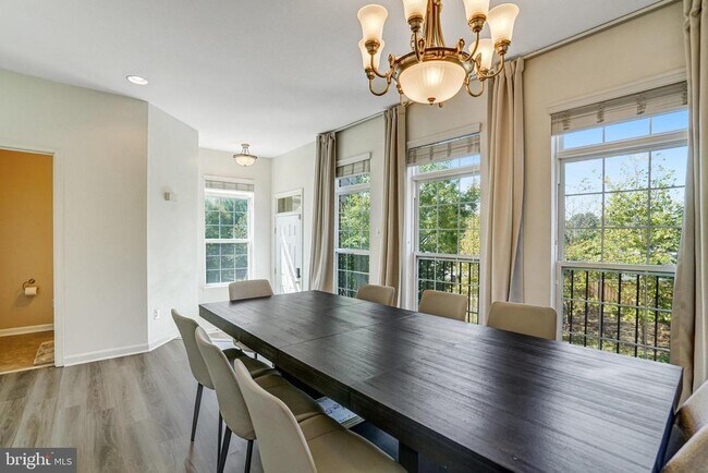 Foto del edificio - 8535 Wyngate Manor Ct