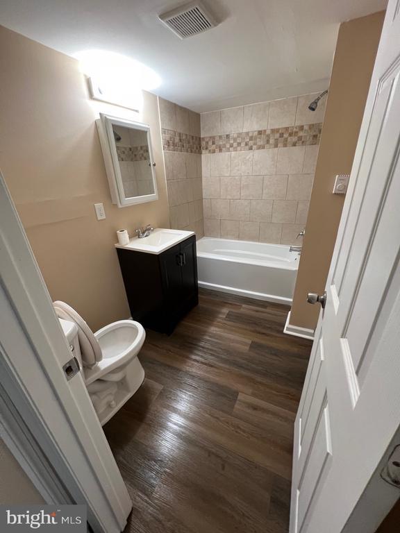 Building Photo - 1003 Brynwood Bogs Dr
