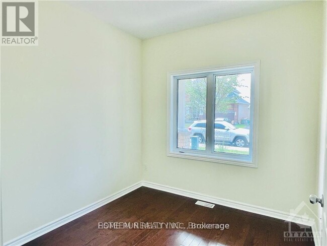 Building Photo - 651 Clearbrook Dr