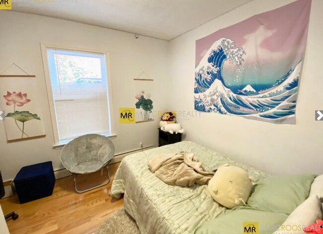 Foto del edificio - 5 Bickford Ave