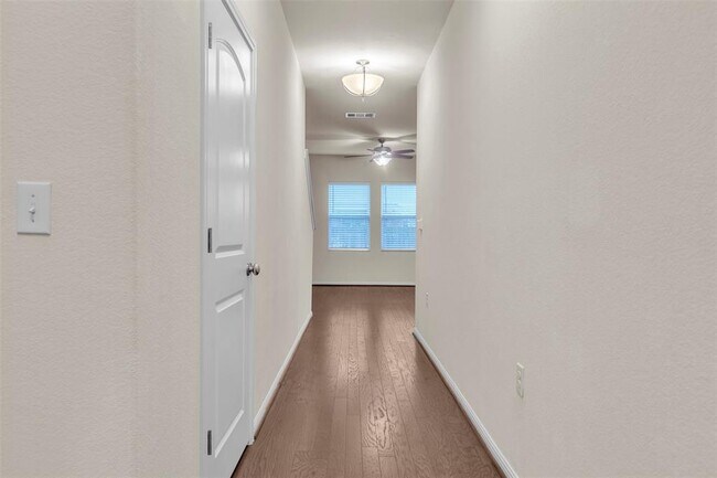 Foto del edificio - 13014 Carswell St