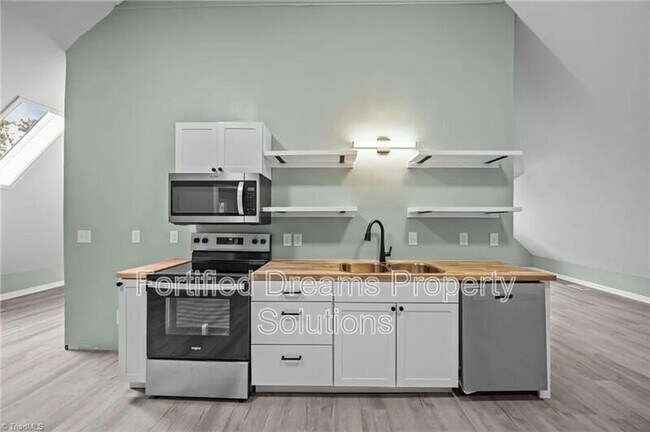 Foto del edificio - 608 Montgomery St