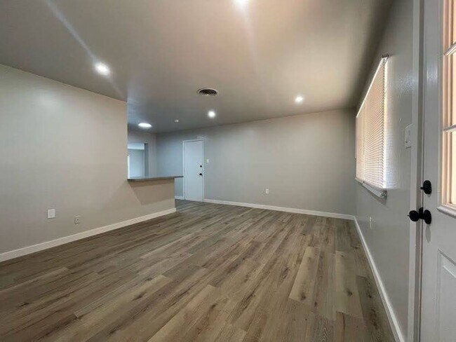 Foto del edificio - Cozy & Modern 3-Bedroom Retreat in Big Spring