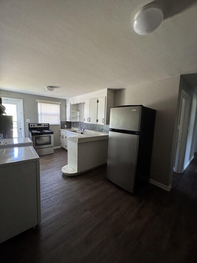 Foto del edificio - 3309 Clarence Towery Cir