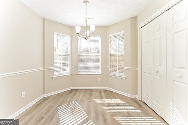 Foto del edificio - 210 Coldsprings Ct