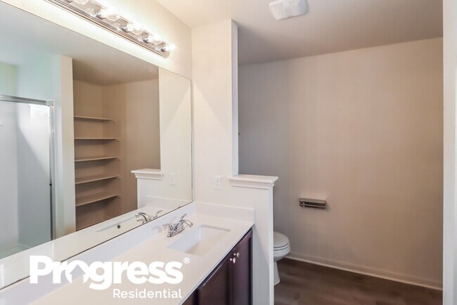 Building Photo - 288 Zarya