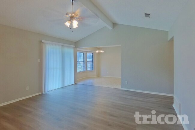 Building Photo - 3029 Meadowmoor St