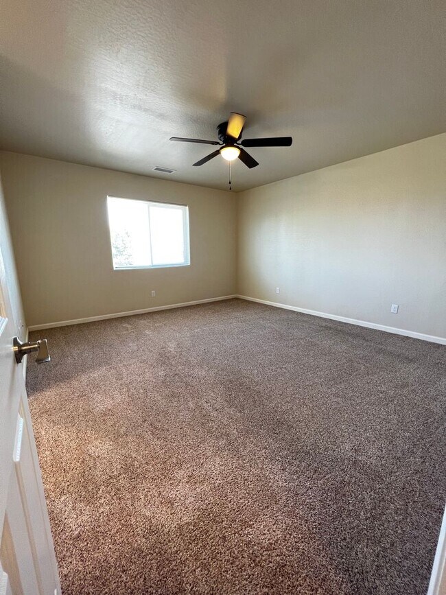Foto del edificio - 3348 N Yavapai Rd E