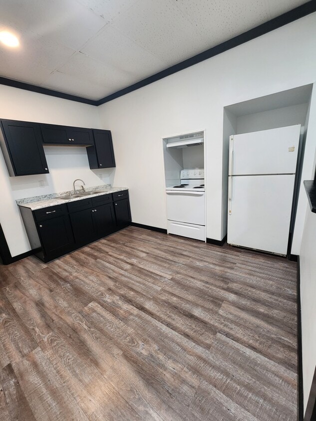 Foto principal - 1125 W 7th St