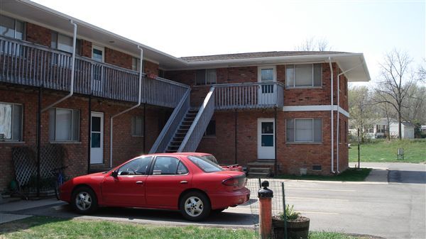 Building Photo - 10666 E Holly Rd