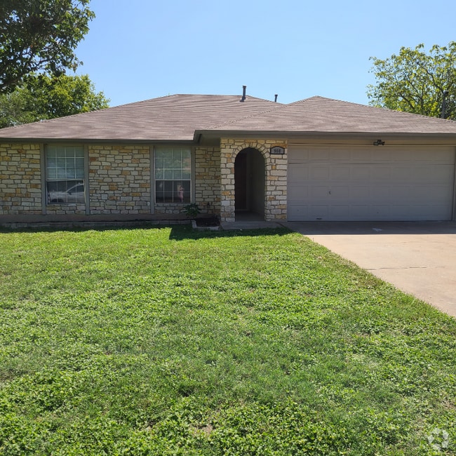 Building Photo - 908 Garden View Dr
