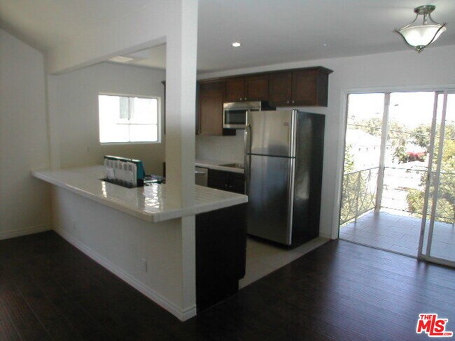 Foto del edificio - 1326 Ridgeley Dr