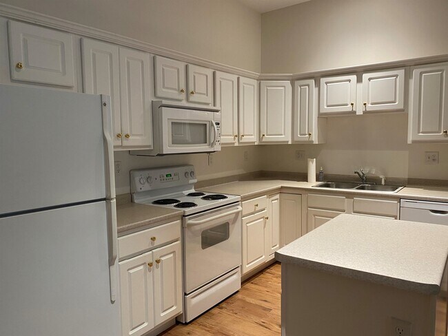 Building Photo - 59 Cluff Rd