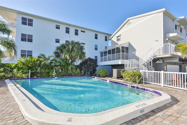 Foto del edificio - 19823 Gulf Blvd