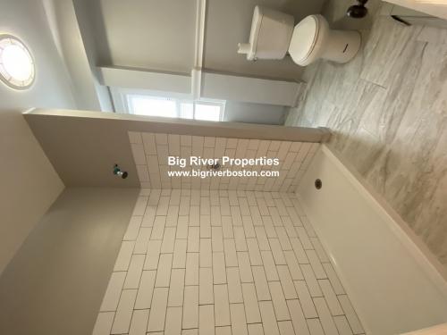 Building Photo - 4 bedroom in South Boston MA