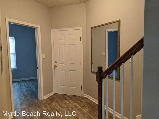 Building Photo - 3 br, 2.5 bath House - 604 Beach Walk Place