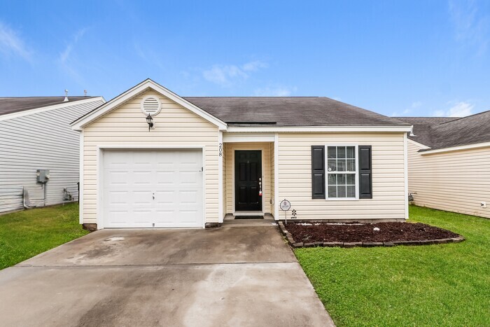 Primary Photo - 3 Bedroom Summerville Home