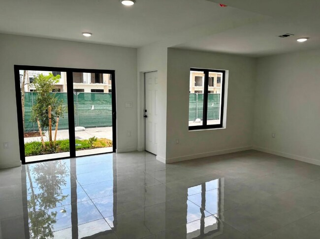 Photo - 14559 SW 261st St Townhome