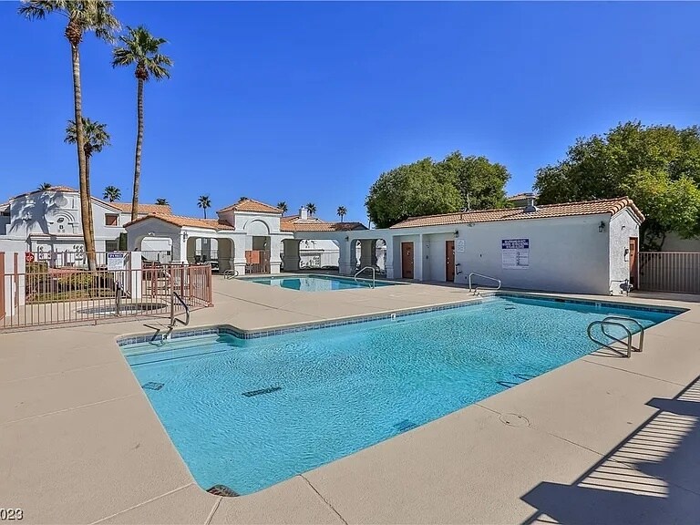 Foto principal - 1800 Edmond St