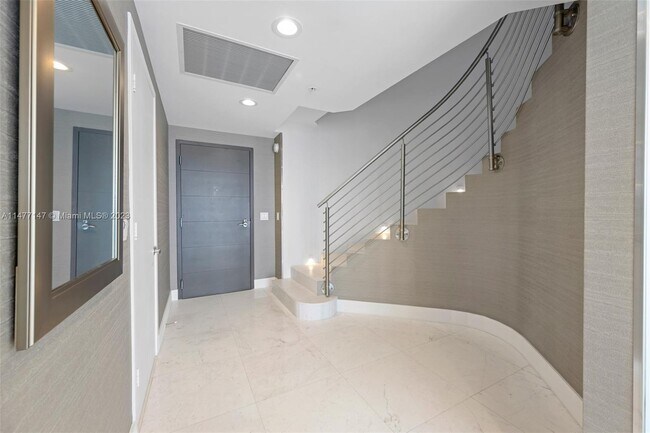 Building Photo - 17301 Biscayne Blvd