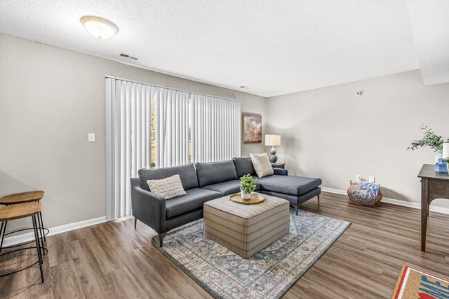 Building Photo - Oakbrook Village