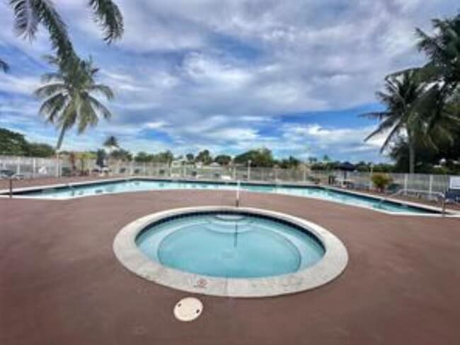 Foto del edificio - 2371 NW 33rd St