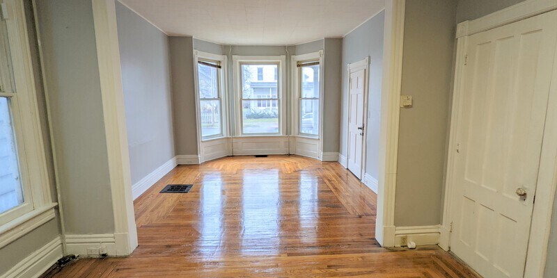 Primary Photo - 240 5th Ave