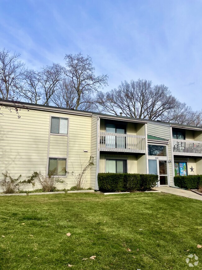 Building Photo - Sugar Creek Apartments