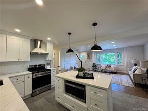 Building Photo - 27 Terrace Dr