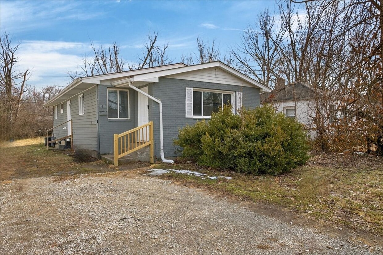 Photo - 3319 N Hawthorne Ave - $1,250/mo.