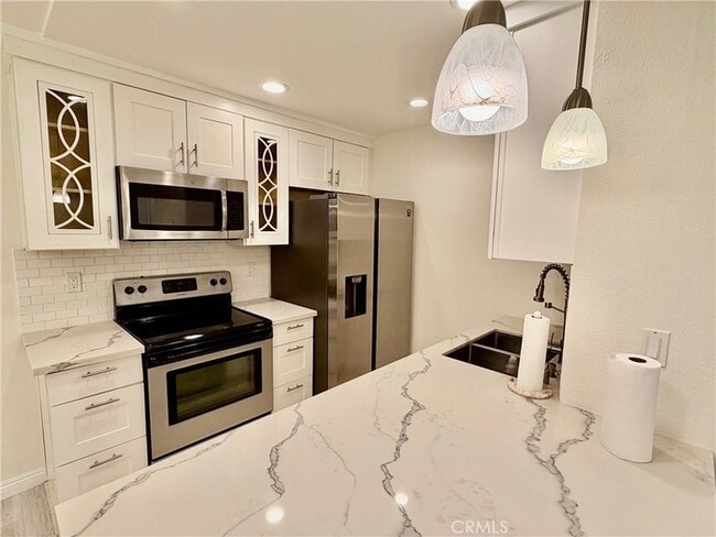 Foto del edificio - 28947 Thousand Oaks Blvd