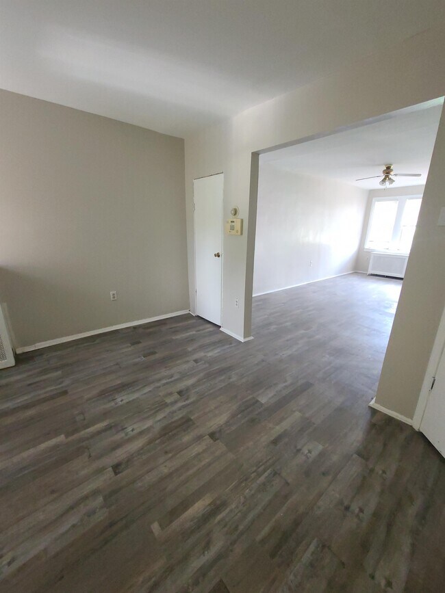 Building Photo - 1726 Wagner Ave