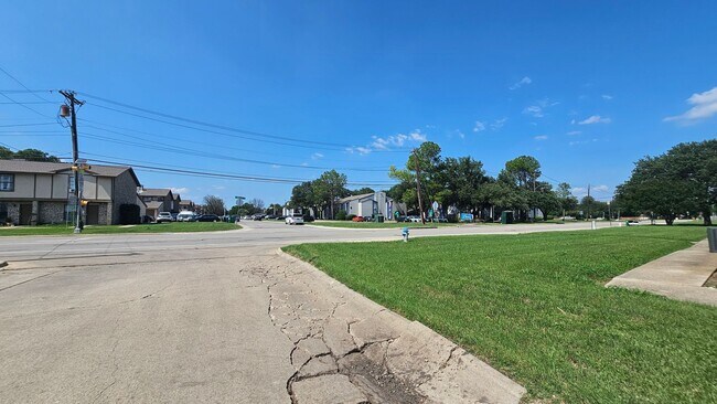 Foto del edificio - 544 E Windsor Dr