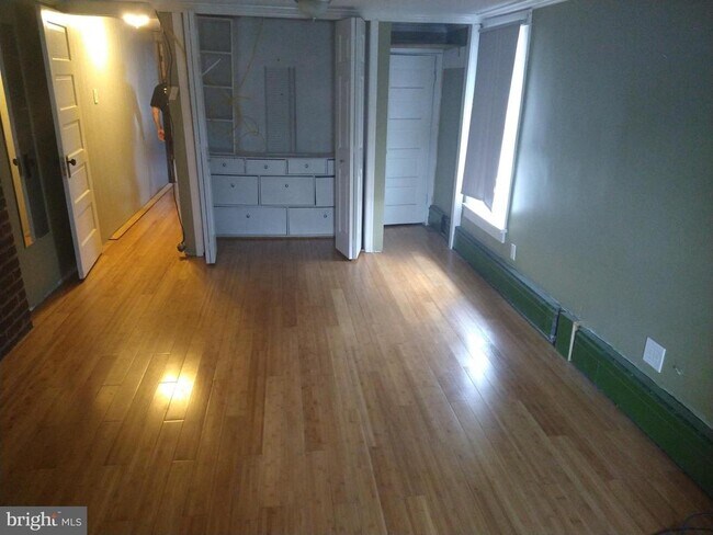Foto del edificio - 634 E 4th St