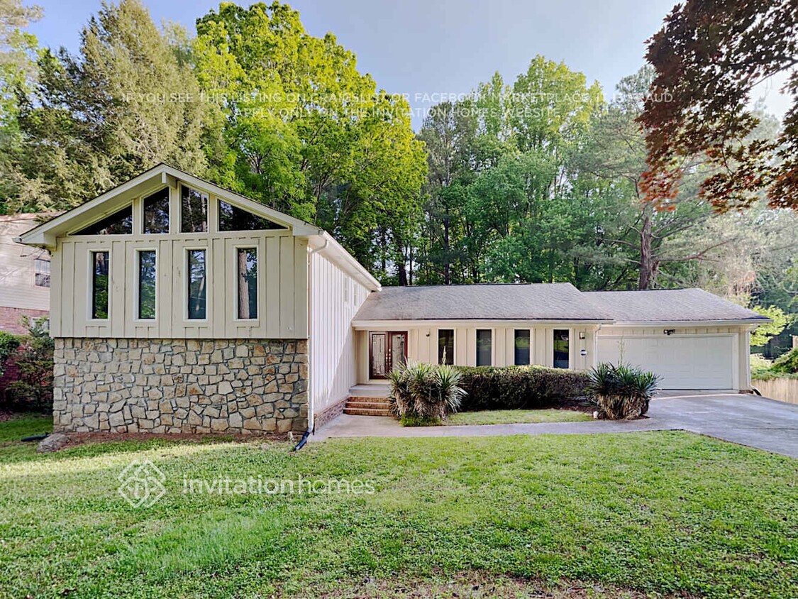 Primary Photo - 1144 Aurora Ct